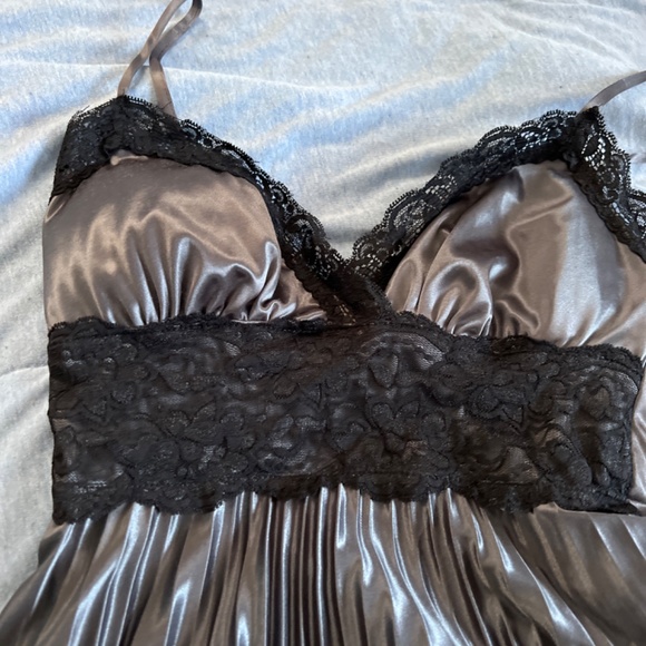 Grey dress - Picture 2 of 4